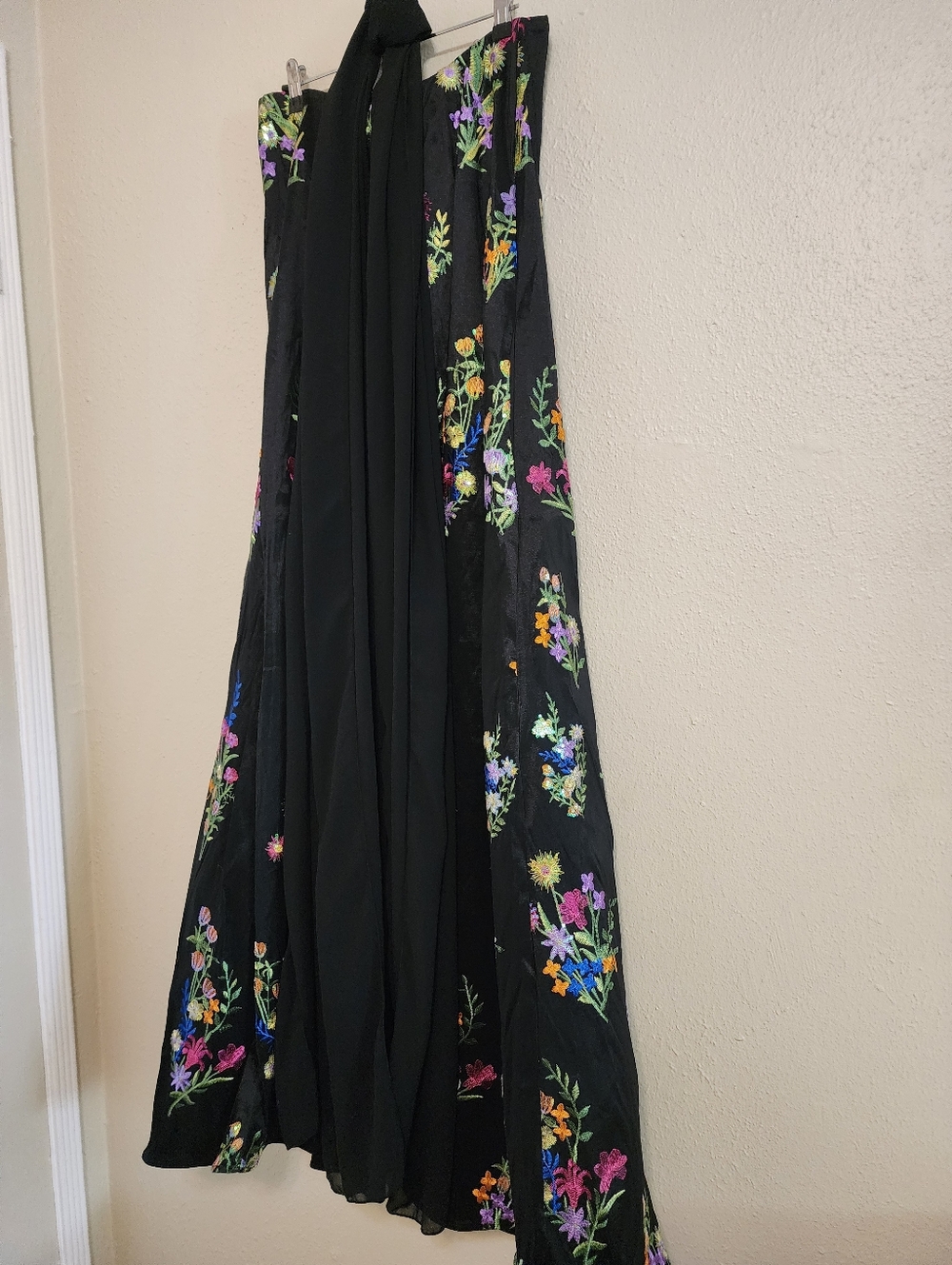 Show Me Your MuMu Riley Maxi Ethereal Sequins Black Dress M Wedding Party Formal - Picture 9 of 10